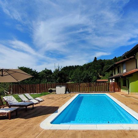Chalet Con Piscina Climatizada En La Naturaleza Areatza Zewnętrze zdjęcie