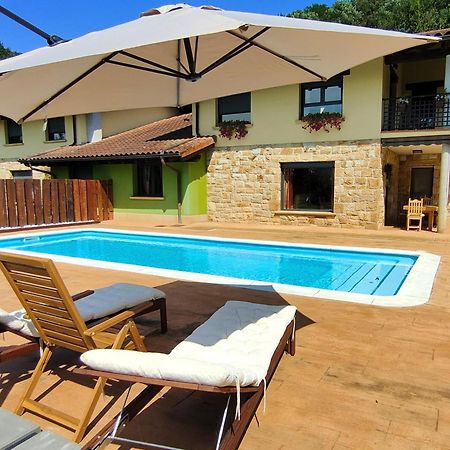 Chalet Con Piscina Climatizada En La Naturaleza Areatza Zewnętrze zdjęcie