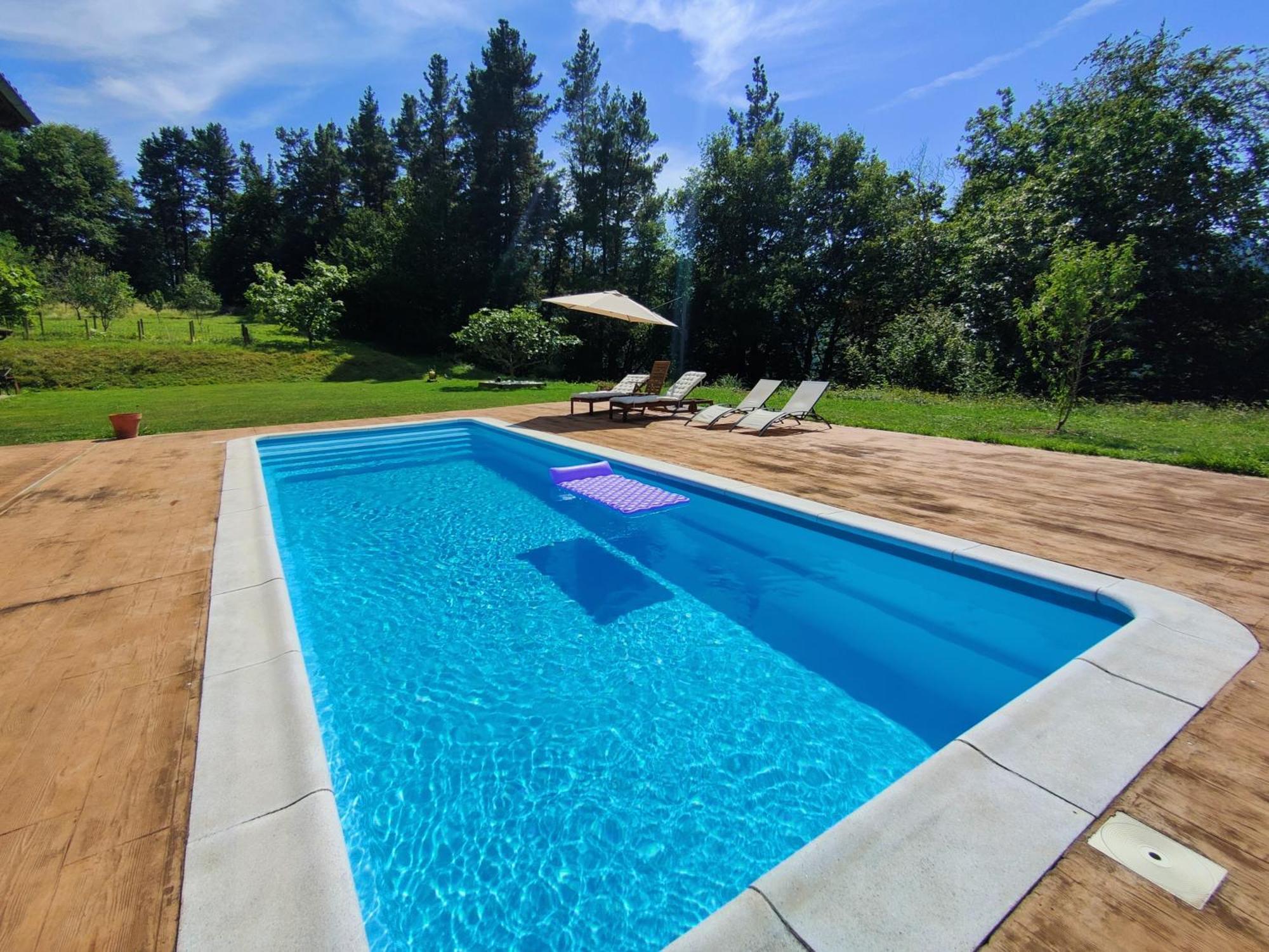 Chalet Con Piscina Climatizada En La Naturaleza Areatza Zewnętrze zdjęcie